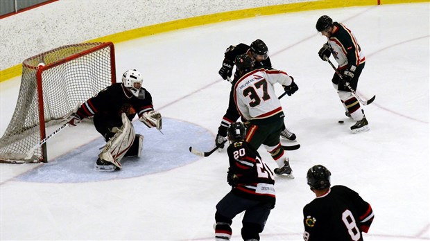 Le Danplex à une seule victoire du championnat de la LHBBF