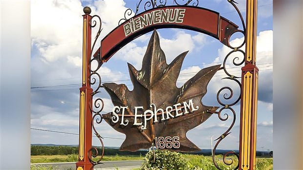 Saint-Éphrem adhère aux Fleurons du Québec et invite la population à fleurir leur jardin