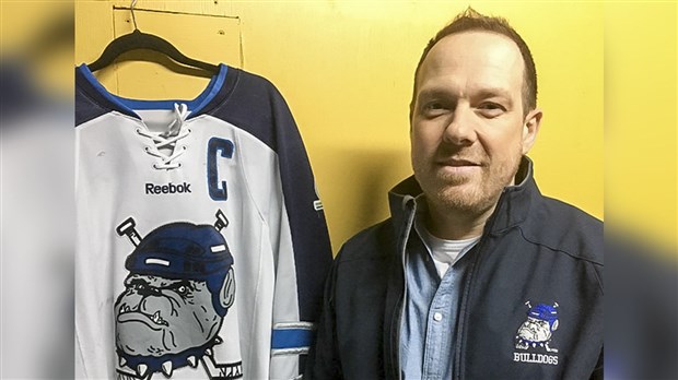 L’ancien joueur Steeve Mathieu devient l’entraîneur des Bulldogs de Beauce-Centre