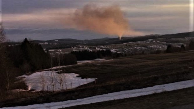 Un corps retrouvé dans les décombres d'un incendie à Saint-Elzéar