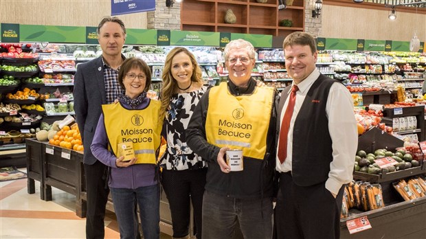 Tournée de Marie-Andrée Poulin dans 14 épiceries pour Moisson Beauce