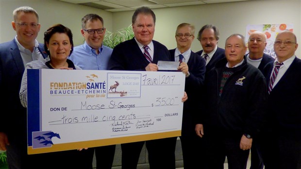Loge Moose Saint-Georges remet 3 500 $ à la Fondation Santé Beauce-Etchemin