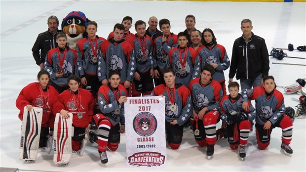 L'Académie D.G. remporte la bannière de finalistes d'un tournoi provincial AAA