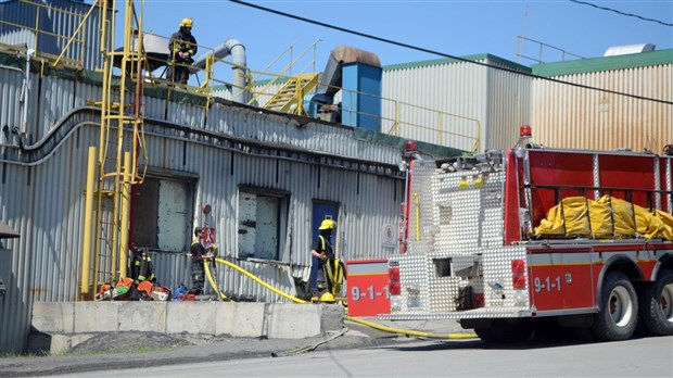 Incendie à l'usine de Royal Mat à Beauceville 