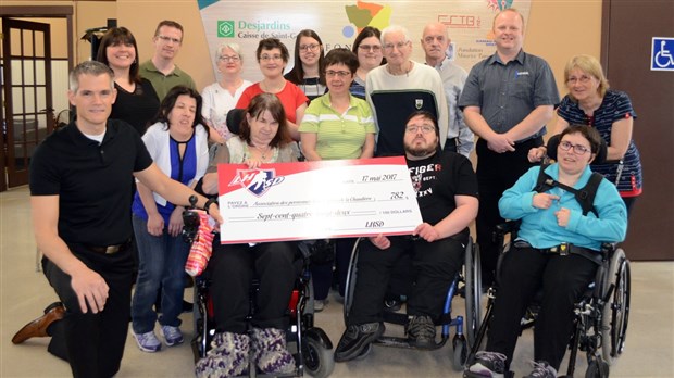 Un don de 782 $ pour l’Association des personnes handicapées de la Chaudière