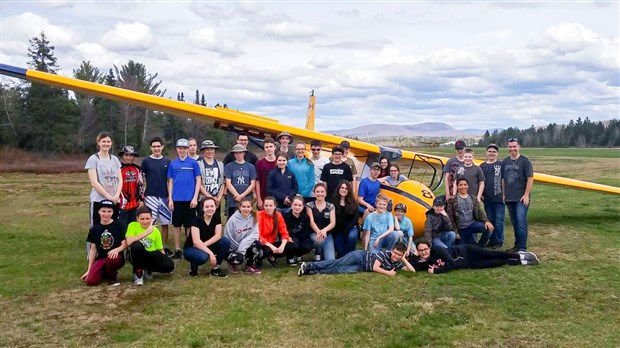 Baptême de l’air pour des cadets de l’Escadron 890 Saint-Georges 