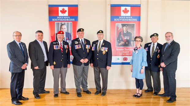 Des oriflammes rendront hommage aux militaires de la région pour le Jour du Souvenir