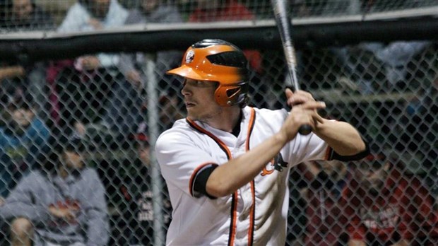 Les Jarrets noirs l'emportent 11-3 contre Cap-Rouge—Saint-Augustin