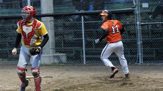 Une victoire en 11e manche pour les Jarrets Noirs de Beauce