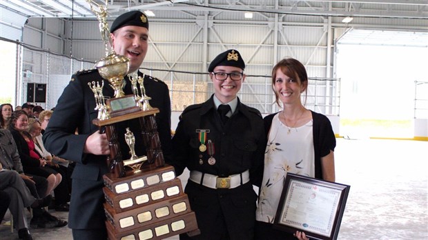 Les cadets de Saint-Zacharie ont présenté leur 52e revue annuelle dimanche dernier