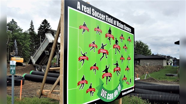 L'école Vision Beauce débute la construction de son terrain de soccer synthétique