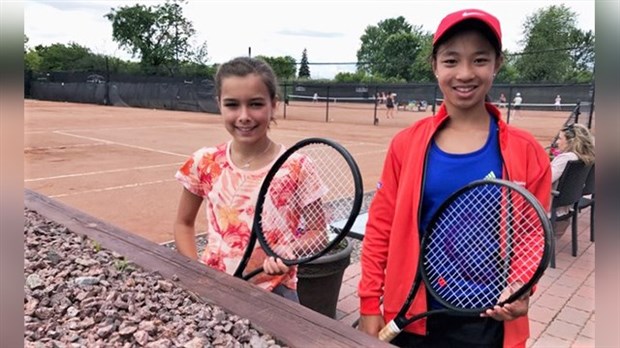 Rosalie Carrier-Dulac finaliste à la 2e étape du Circuit de tennis québécois U12