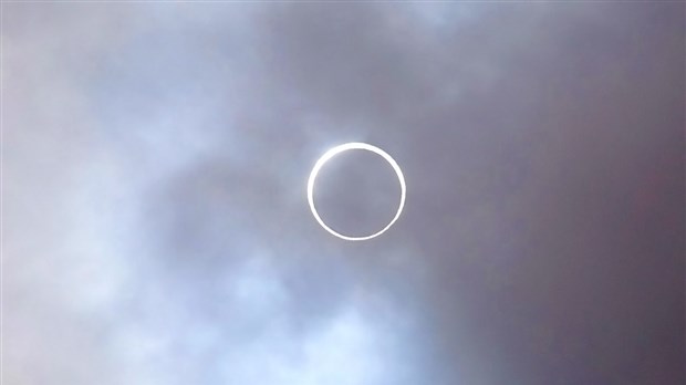 LE SAVIEZ-VOUS ? Le 21 août prochain, une éclipse de soleil traversera l'Amérique du Nord
