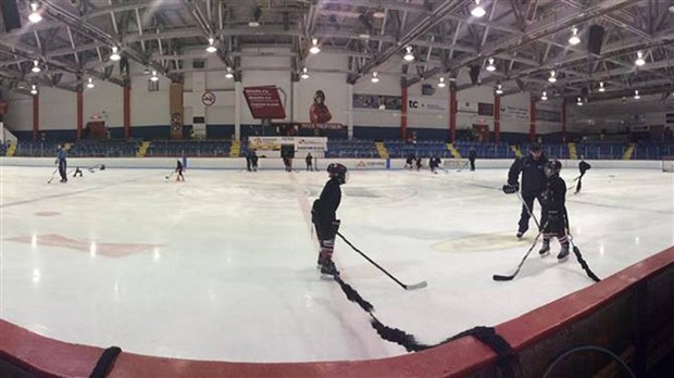 Les entraîneurs de TPH tirent leur révérence après neuf ans à enseigner les bases du patinage