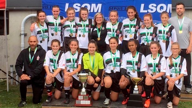 L'équipe U14F-A de l'Ascalon remporte les séries finales de la LSQM
