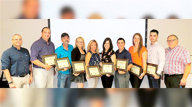 Douze employés de la Ville de Beauceville honorés pour leurs années de service