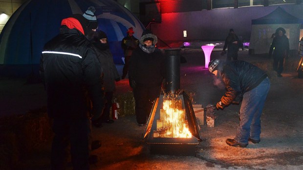 Malgré le froid, on célèbre le Nouvel An à Saint-Georges