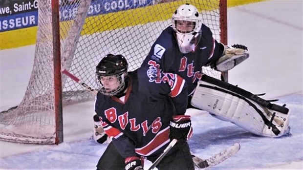 Junior AA : un point d'écart mène les Bulls de Saint-Prosper à la victoire