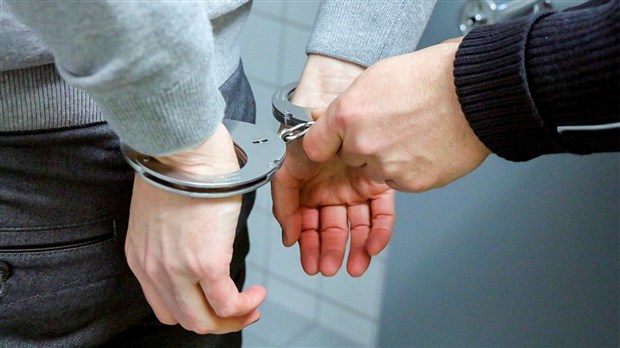 Un homme de 30 ans arrêté à St-Georges pour une demi-douzaine de cambriolages
