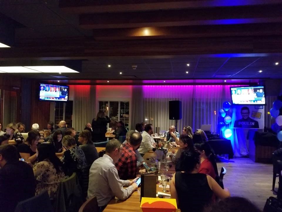 Samuel Poulin élu dans BeauceSud et la CAQ majoritaire au Québec