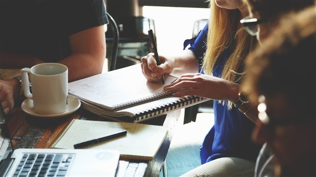 Optimiser la santé mentale avec la Fête des voisins au travail