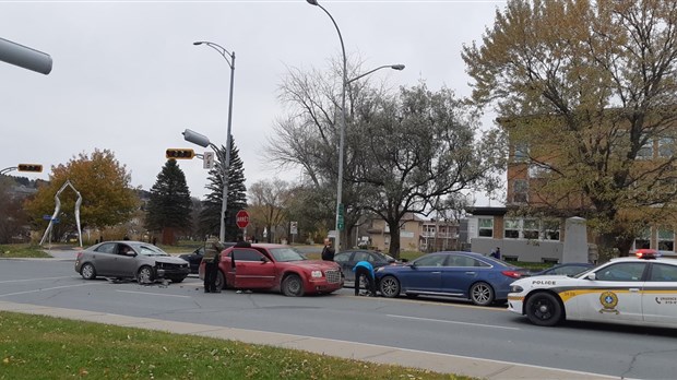 Accident impliquant trois véhicules à Saint-Georges