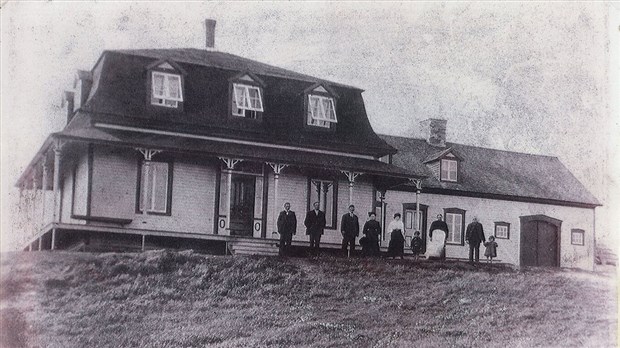 LA MAISON ANCESTRALE D'OLIVIER POULIN