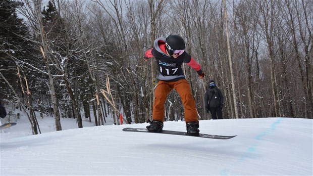 Jonathan Poulin s'est joint à l'équipe Québec de snowboard cross