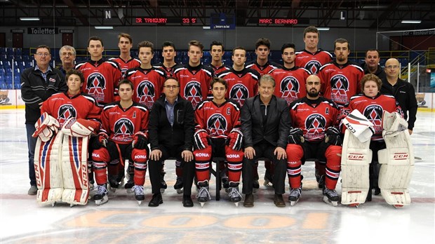 Une partie de hockey en l'honneur du cancer du sein à Saint-Georges