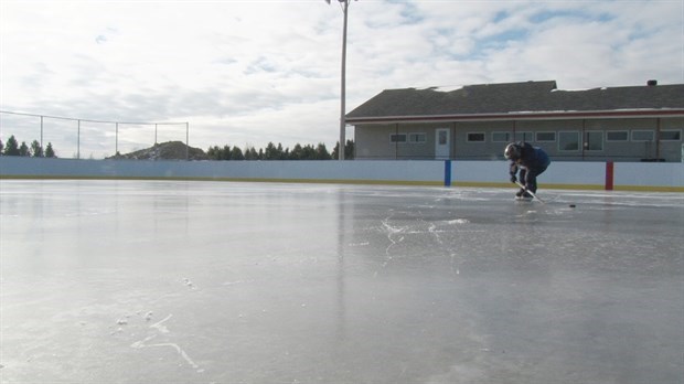 La patinoire de Saint-Benoît-Labre en fonction dès aujourd'hui