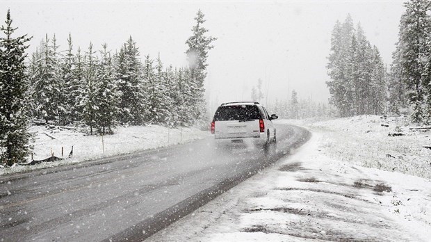 Les autorités rappellent aux conducteurs d'adapter leur vitesse aux conditions routières