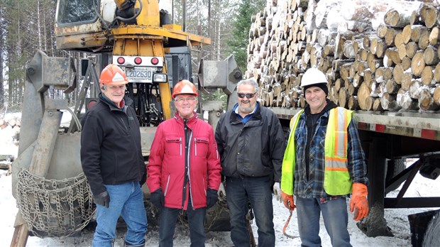 En Beauce, le dernier voyage de bois de 4 pieds marque la fin d’une époque 