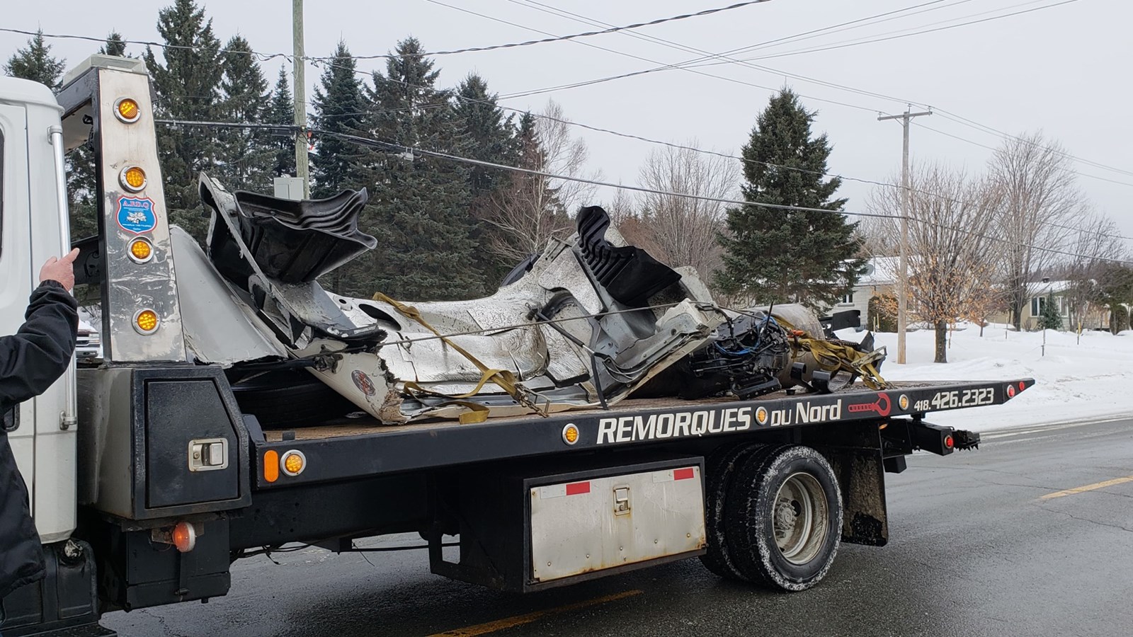 Accident à East Broughton La vie d'un automobiliste tient à un fil
