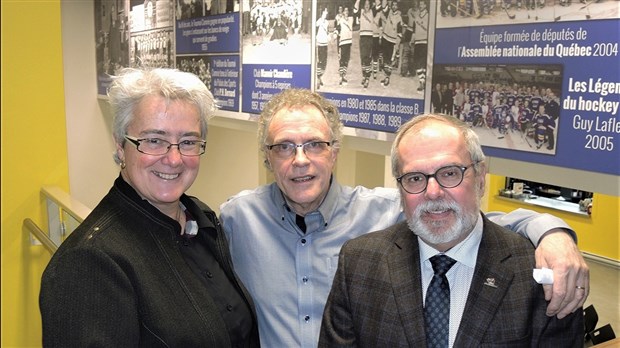 Des anciens Nordiques à Guy Lafleur : une murale commémore les 68 ans d'histoire du tournoi Comrie