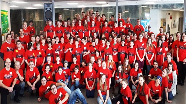 Le Camp totalement CIMIC a permis à des jeunes de visiter le centre de recherche de Mécanium