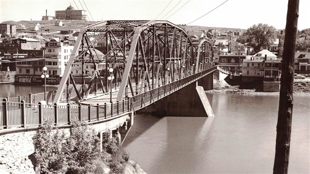 LE PONT DE FER DE 1929 CONSTRUIT GRÂCE À ÉDOUARD LACROIX