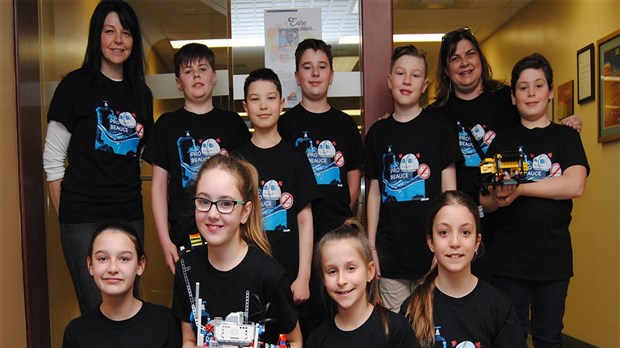 Une classe de l’école des Deux-Rives a remporté un prix à la finale provinciale de robotique