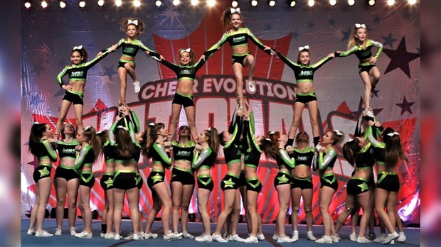 Cheerleading : les Stallions Jabs de St-Joseph obtiennent la 4e position à Niagara Falls