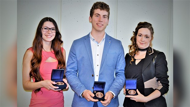 Trois étudiants du Cégep Beauce-Appalaches honorés par le lieutenant-gouverneur