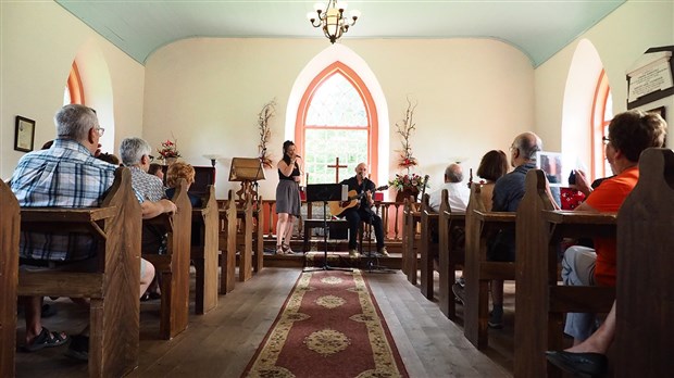 Carine Poulin et Robert Fournier aux dimanches musicaux de l'Église de St-Paul de Cumberland