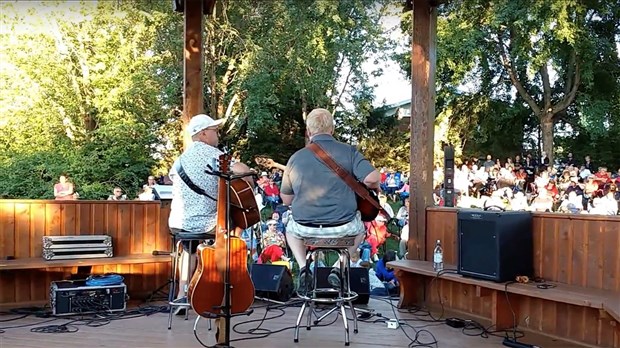 Notre vidéaste junior Pascal Goyette présente le groupe Diversion à l'Arboretum