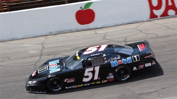 Raphaël Lessard remporte la 52e édition du Redbud 400
