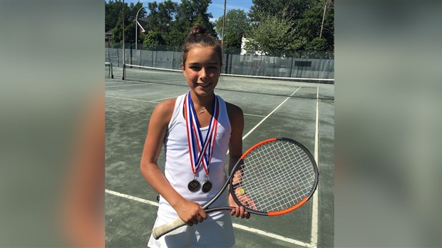 Une athlète de Beauceville s'illustre au Championnat québécois de tennis 12 ans