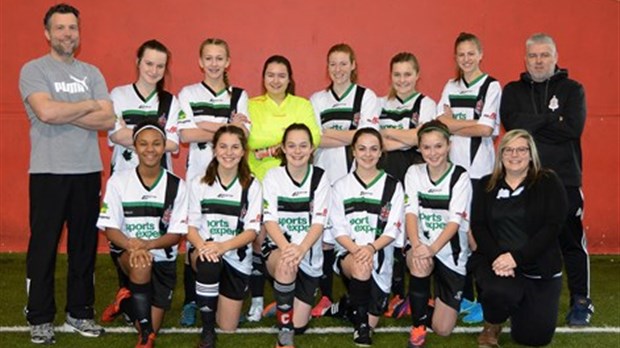 L’équipe U15F-AA Ascalon se qualifie pour les séries finales de sa ligue 