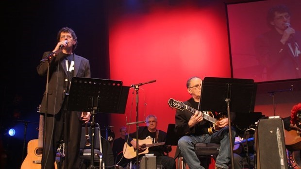 Le chanteur Gilles Perreault donnera un spectacle à Saint-Simon-les-Mines