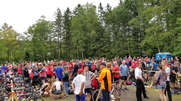 EN IMAGES | Des photos du Triathlon de Lac-Poulin