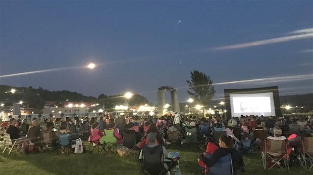 Un succès manifeste pour le cinéma plein air de Beauceville