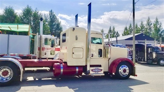 St-Joseph : les camions sont prêts pour le défilé