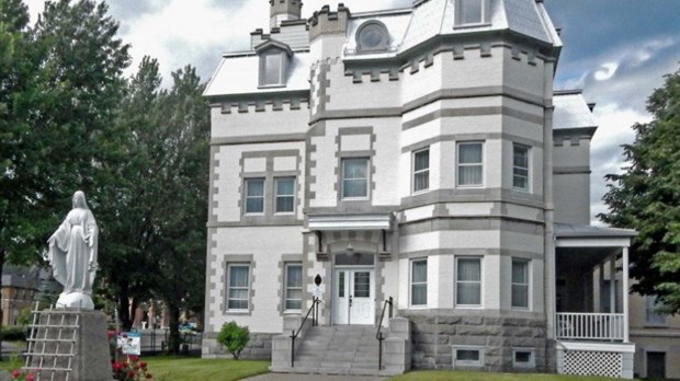 Démolition du Château Beauce : le petit-fils de l'architecte met en garde Gaétan Vachon