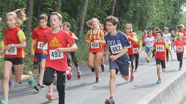 800 élèves de la CSBE participeront à une compétition de cross-country